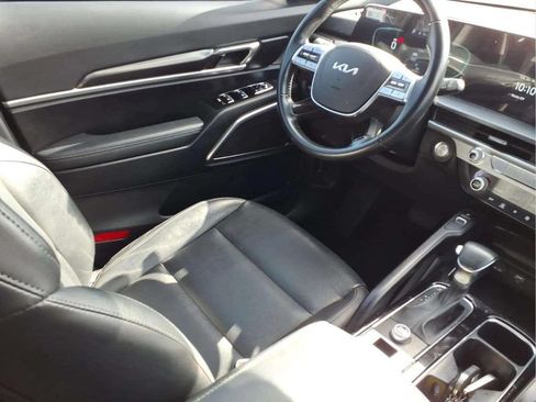 Used 2024 Kia Telluride S FWD image 19