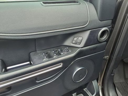 Used 2021 Ford Expedition XLT image 15