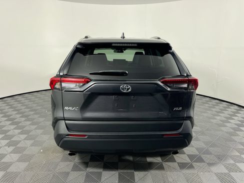 Used 2023 Toyota RAV4 XLE Premium FWD image 4