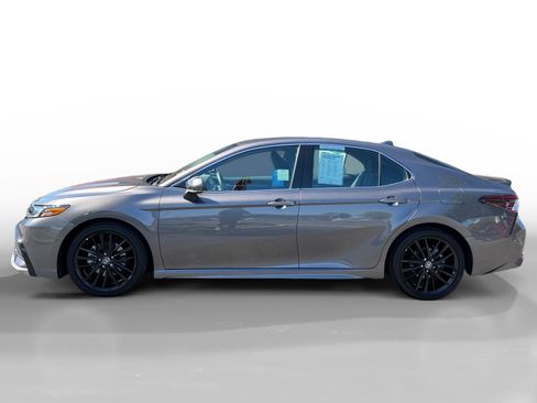 Used 2023 Toyota Camry XSE w/ Navigation Package FWD image 2
