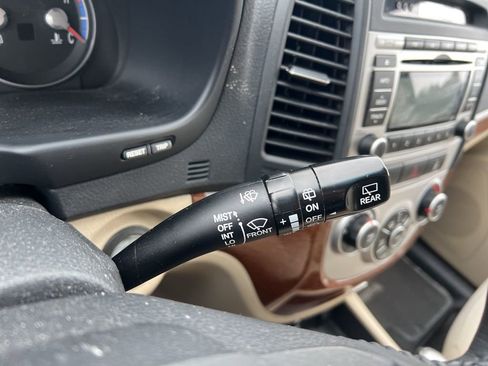 Used 2009 Hyundai Santa Fe SE image 10