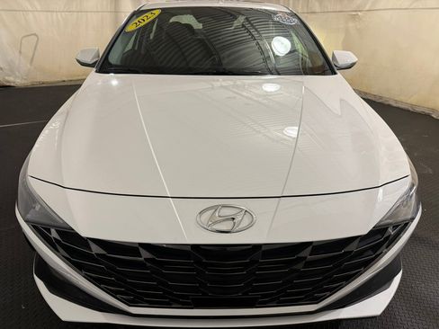 Certified 2023 Hyundai Elantra Limited image 3