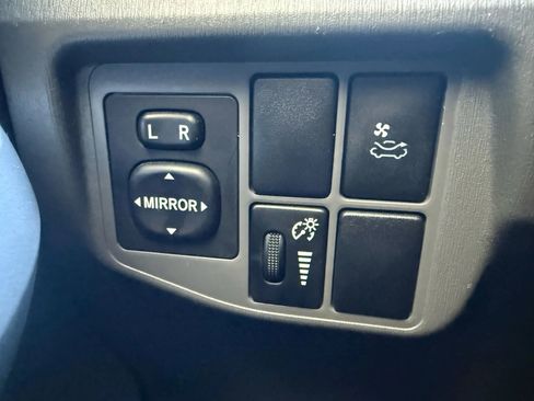 Used 2010 Toyota Prius Five FWD image 11