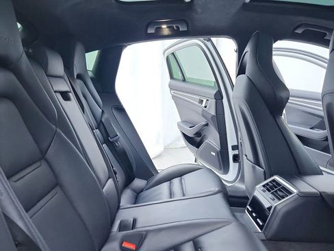 Used 2019 Porsche Panamera Turbo image 36