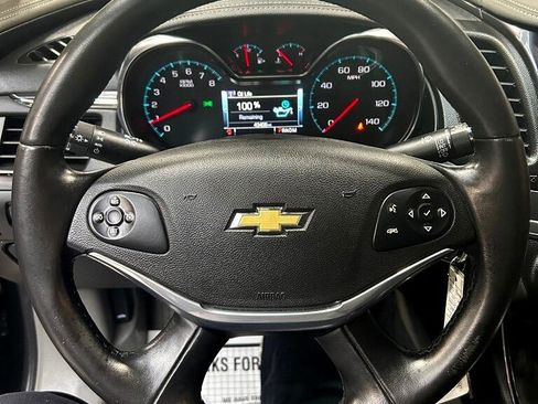 Used 2014 Chevrolet Impala LT w/ Convenience Package image 21