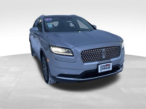 Used 2022 Lincoln Nautilus Reserve image 4