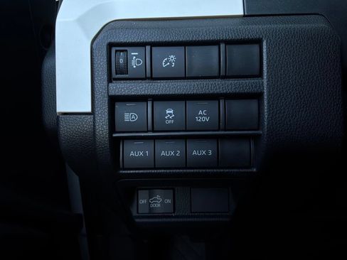 Used 2024 Toyota Tacoma TRD Off-Road w/ TRD Off Road Upgrade Package AWD/4WD image 29