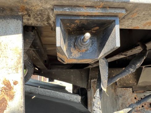 Used 2006 Ford F450 2WD Regular Cab Super Duty image 9