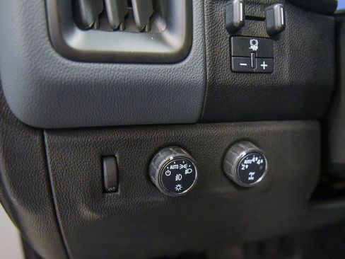 Used 2022 Chevrolet Colorado Z71 image 16