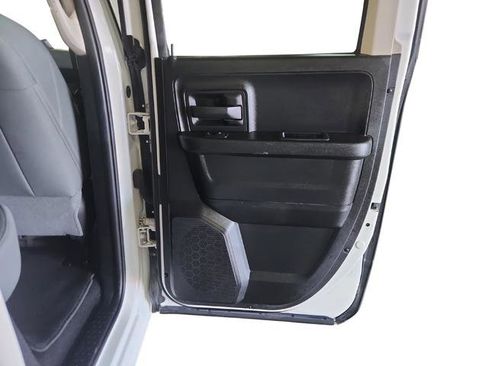 Used 2014 RAM 1500 Express image 22