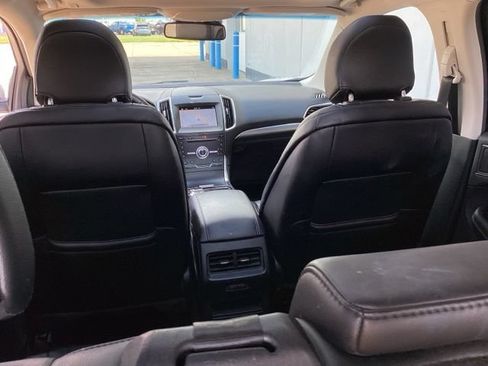 Used 2019 Ford Edge Titanium w/ Equipment Group 301A AWD/4WD image 16