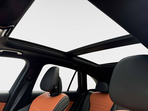 Used 2026 Mercedes-Benz GLC 350e 4MATIC image 23