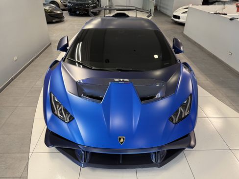 Used 2023 Lamborghini Huracan STO image 17