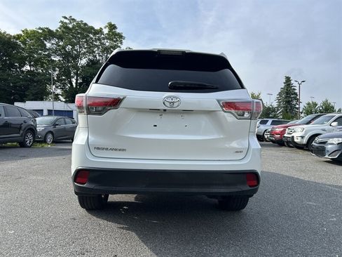 Used 2016 Toyota Highlander LE AWD/4WD image 5