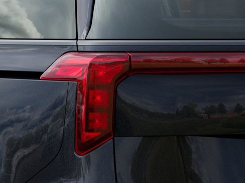 New 2027 Kia Carnival EX FWD image 11