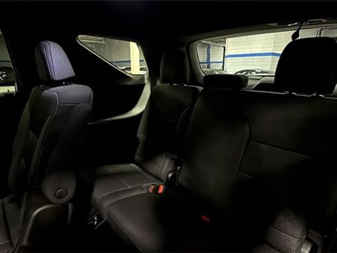 New 2026 Chevrolet Traverse LT image 16