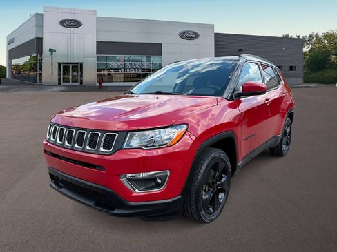 Used 2020 Jeep Compass Latitude AWD/4WD image 1