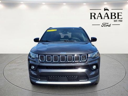 Used 2023 Jeep Compass Limited AWD/4WD image 2