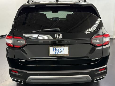 Certified 2025 Honda Pilot Elite image 10