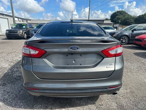 Used 2013 Ford Fusion SE FWD image 5