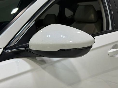 Used 2025 Honda Accord EX-L image 10