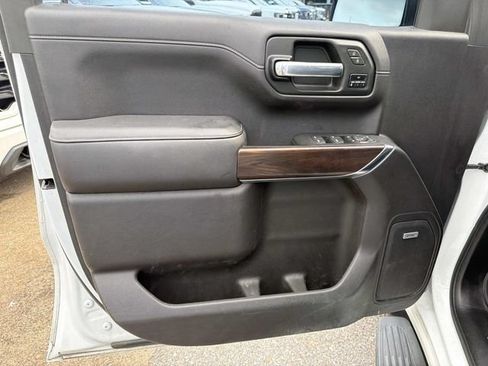 Used 2020 GMC Sierra 1500 SLT RWD image 24
