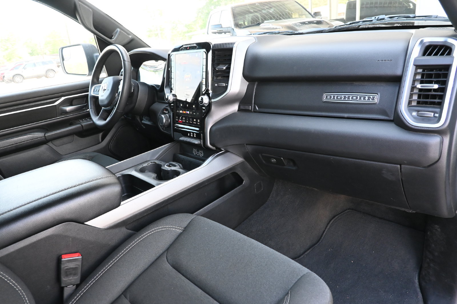 Used 2025 RAM 1500 Big Horn AWD/4WD image 32