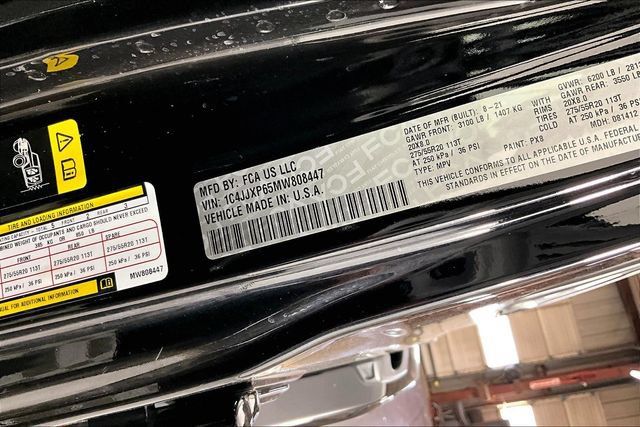 Used 2021 Jeep Wrangler Unlimited Sahara w/ Cold Weather Group AWD/4WD image 18