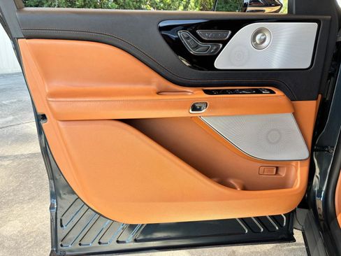 Used 2020 Lincoln Aviator Black Label w/ Dynamic Handling Package image 9