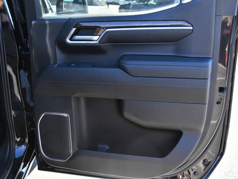 Used 2023 GMC Sierra 1500 Elevation image 45