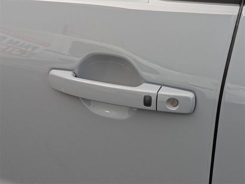 Used 2023 Nissan Frontier PRO-4X w/ Pro Convenience Package image 34