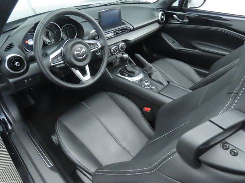 Used 2023 MAZDA MX-5 Miata Grand Touring image 17
