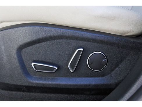 Used 2019 Ford Edge Titanium w/ Equipment Group 301A image 32