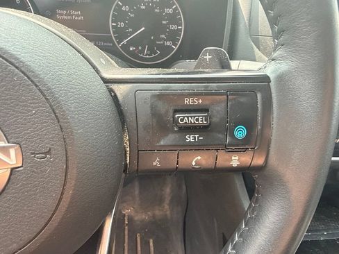 Used 2024 Nissan Rogue SV w/ SV Premium Package AWD/4WD image 19