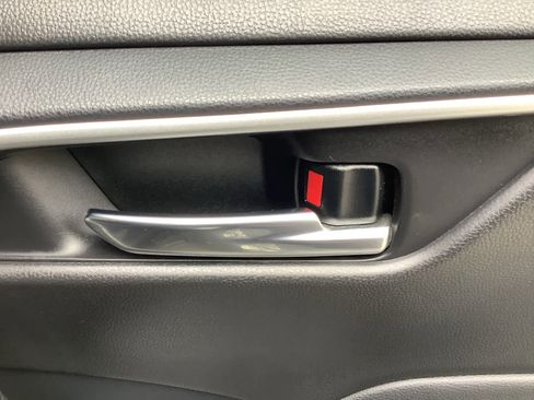 Used 2022 Toyota RAV4 XLE image 24