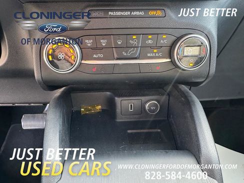 Used 2020 Ford Escape SE image 25