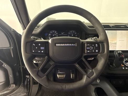 Used 2023 Land Rover Defender 110 V8 AWD/4WD image 27