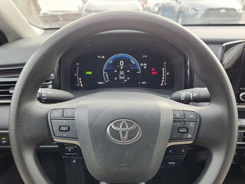 Used 2025 Toyota Camry LE image 22