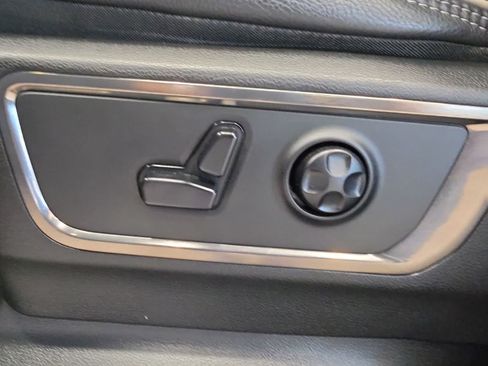 Used 2020 RAM 1500 Limited w/ Body-Colour Bumper Group AWD/4WD image 19