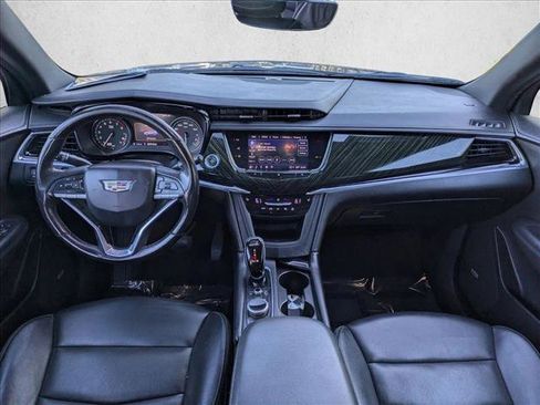 Used 2021 Cadillac XT6 Premium Luxury image 18