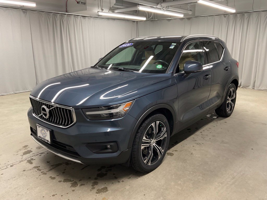 Used 2020 Volvo XC40 T5 Inscription w/ Protection Package Premier AWD/4WD image 4