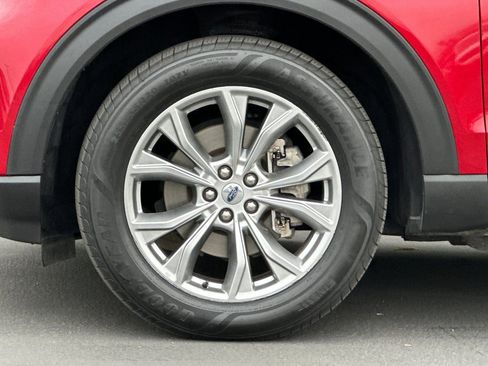 Used 2021 Ford Explorer Limited w/ Equipment Group 301A image 27