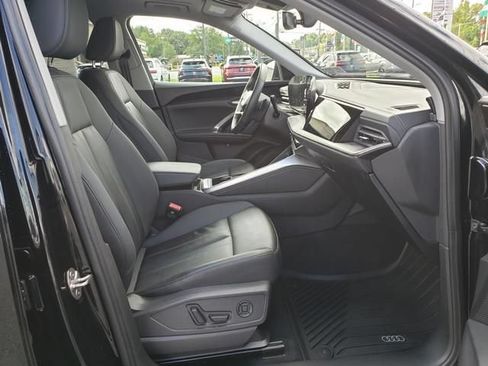 Used 2025 Audi Q5 Premium w/ Convenience Package AWD/4WD image 17