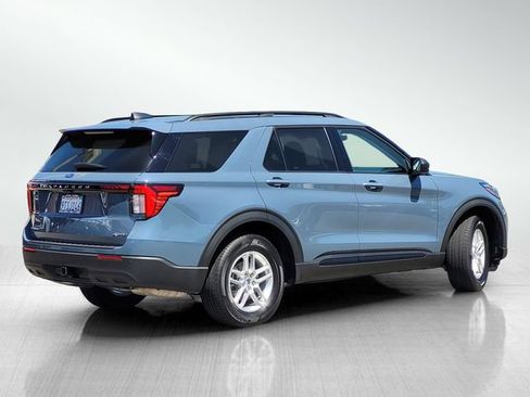 Used 2026 Ford Explorer Active AWD/4WD image 4