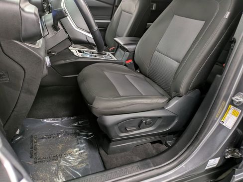 Used 2023 Ford Explorer XLT image 10