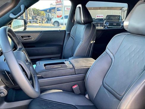 New 2026 INFINITI QX80 Autograph w/ Premium Cargo Package image 12