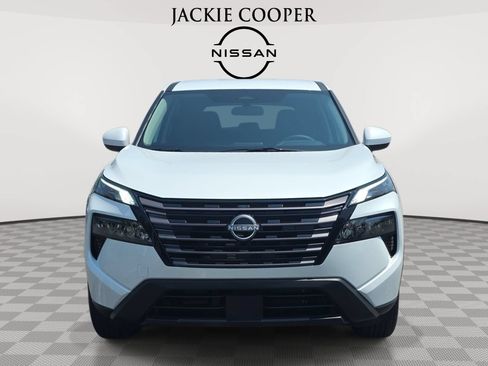 New 2026 Nissan Rogue SV w/ Cold Weather Package AWD/4WD image 2