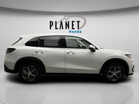 Certified 2024 Honda HR-V EX-L image 3