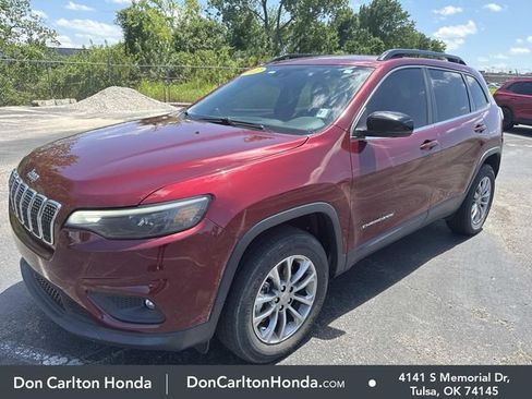 Used 2022 Jeep Cherokee Latitude Lux AWD/4WD image 3