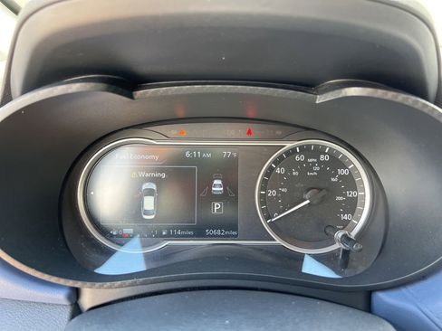 Used 2024 Nissan Versa SV FWD image 15